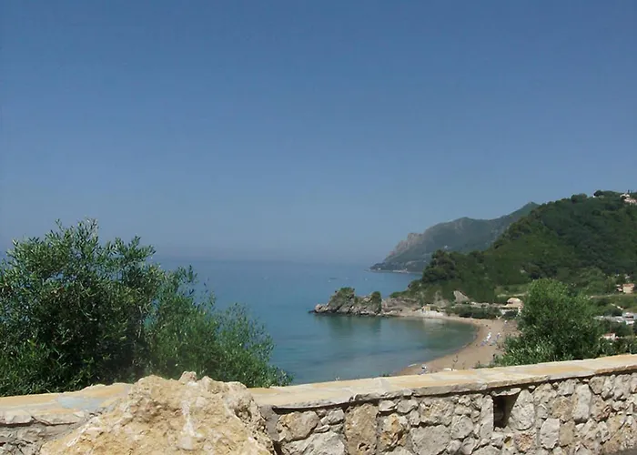 Charming With Swimming Pool Near Daire *