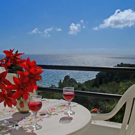 Charming With Swimming Pool Near * Pelekas